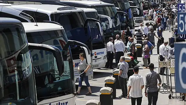 Kurban Bayramı için otobüs biletleri tükenmeye başladı
