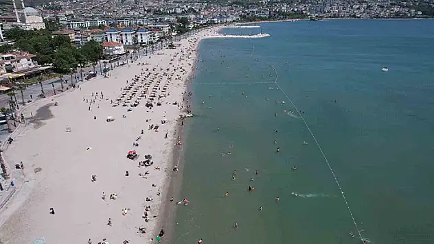 Kurban Bayramı ilk gününde vatandaşlar sahillere koştu