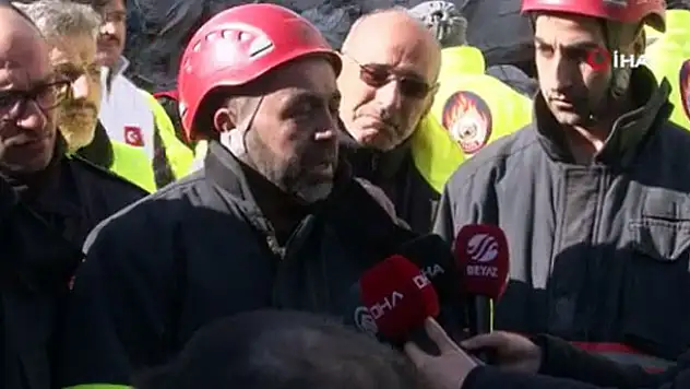 Kurtarma çalışmalarını anlatan itfaiye eri gözyaşlarını tutamadı
