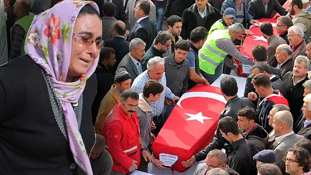 Kurtarma ekipleri gözyaşlarına boğuldu, 3 işçi...