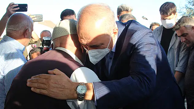 Kurtulmuş, Konya'da silahlı saldırıda öldürülen 7 kişinin ailesine taziye ziyaretinde bulundu

