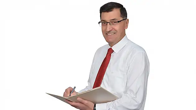Kütahya'da CHP'li Kahveci başkan oldu MHP 6, CHP 3, AK Parti 2, YRP 1 ilçede kazandı
