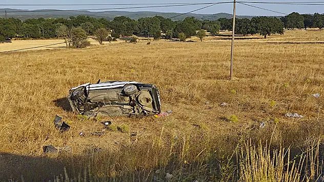 Kütahya'daki kazada ağır yaralanan yaşlı kadın hastanede hayatını kaybetti