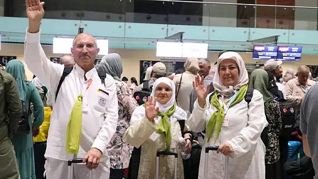 Kutsal topraklara yolculuk başladı
