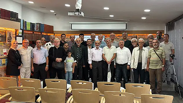 'Kutsalın İzini Sürerek Çağı Anlamalıyız'