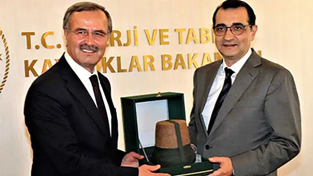 Kütükcü, OSB'lerin enerji taleplerini Bakan Dönmez ve EPDK'ya iletti