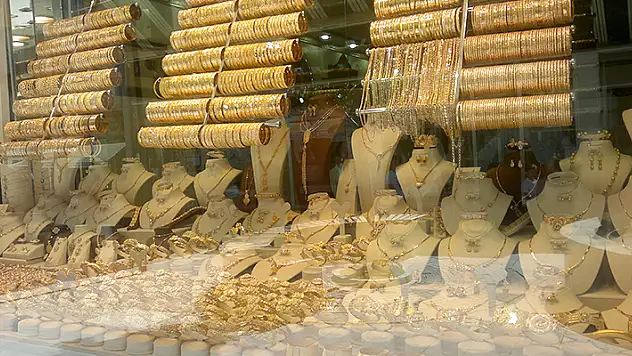 Kuyumculara sahte altın yasağı