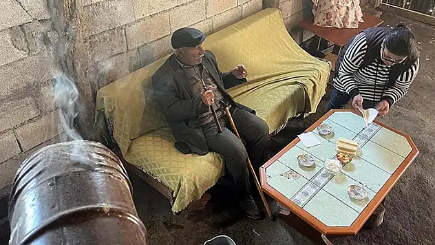 Kuzey-güney arasındaki sıcaklık farkı 40 dereceye çıktı, Ardahan'da sobaların dumanı tütüyor
