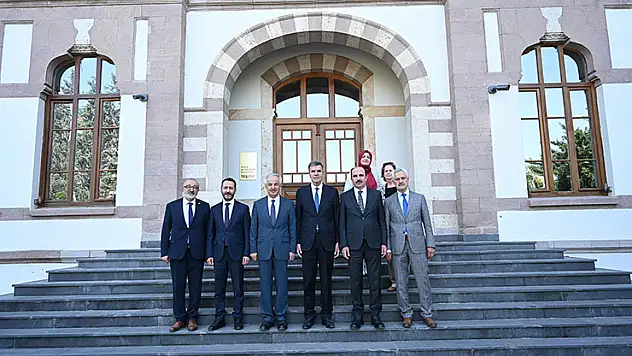 Kuzey Makedonya eski Milletvekili Şehabi, Konya'da konferansa katıldı