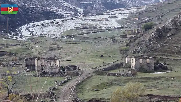 Laçın şehri Azerbaycan'ın kontrolüne geçti
