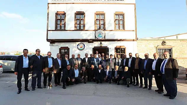 Leyla Şahin Usta, Hasan Kılca ve Mehmet Genç, Karataylı muhtarlarla buluştu