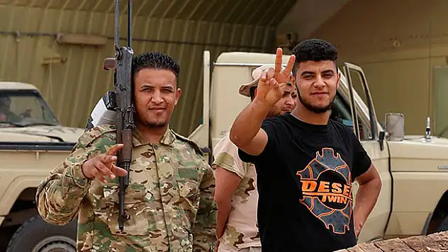 Libya Ordusu başkentin güneyinde ilerleyişini sürdürüyor