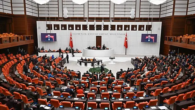 Libya'ya asker gönderilmesi için verilen iznin süresinin 24 ay uzatılmasına dair tezkere TBMM'ye sunuldu