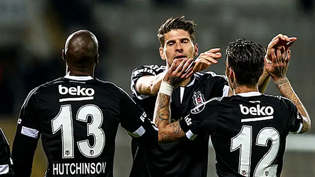 Lider Beşiktaş Sivas deplasmanından 3 puan çıkarttı