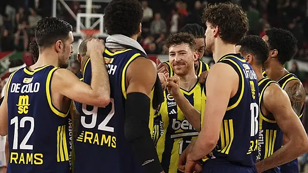 Lider Fenerbahçe, Barcelona deplasmanında