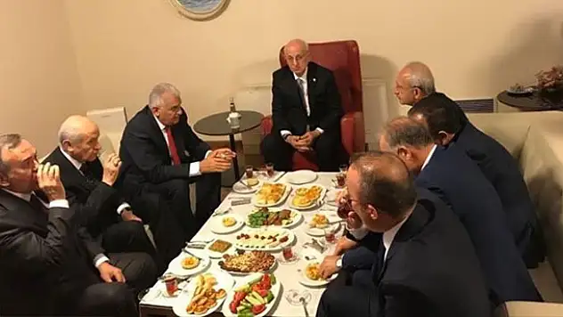 Liderler Meclis'te bir araya geldi