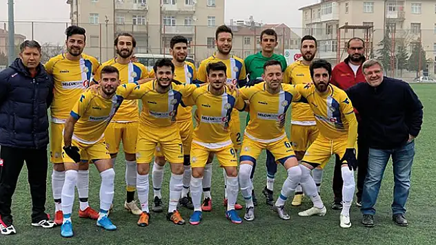 Liderler tam yol