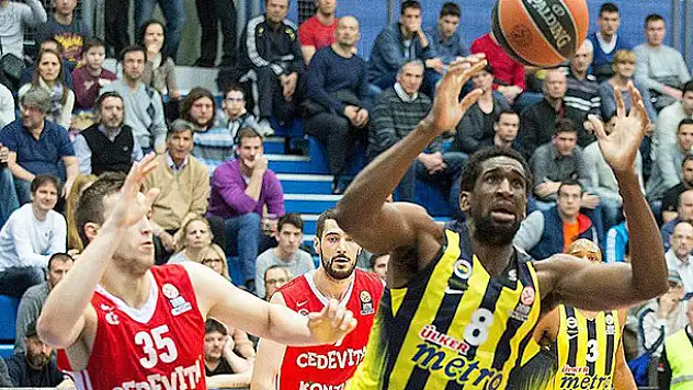 Liderliği garantileyen Fenerbahçe Cedevita'dan fark yedi