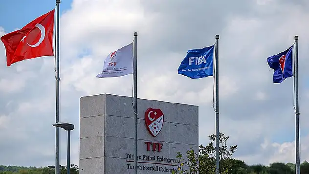 Ligden çekilen takımların futbolcularına ve teknik direktörlerine tescil kolaylığı
