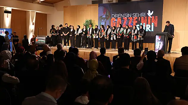 LİMA öğrencileri,  'Direnişin Şehri Gazze'nin Şiiri' adlı program düzenledi