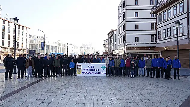 Lise Medeniyet Akademileri baba-oğulları aynı safta buluşturdu