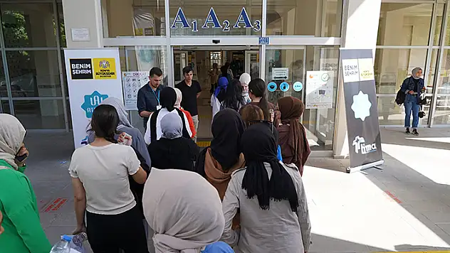 Lise Medeniyet Akademileri'nden üniversite adaylarına YKS provası 