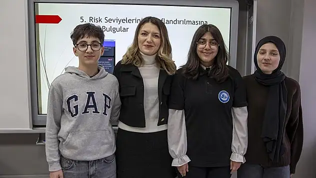 Lise öğrencilerinden yapay zekalı uygulama