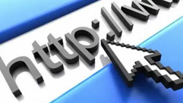 Lise öğrencilerine güvenli internet kullanımı eğitimi