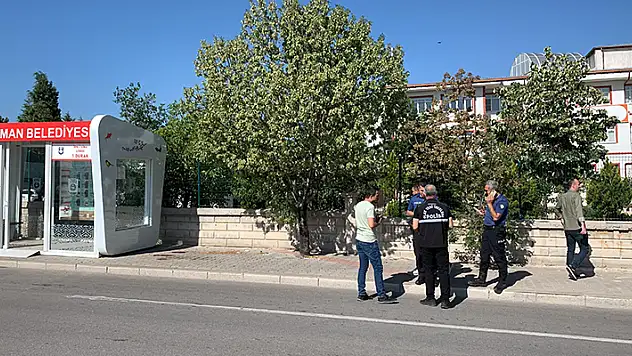 Lise öğrencilerinin bıçakla şakası hastanede bitti
