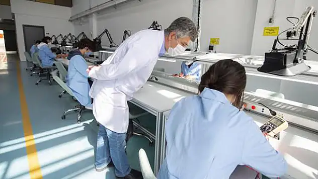 Liselerde uygulamalı dersler 1 Mart'ta yüz yüze başlıyor