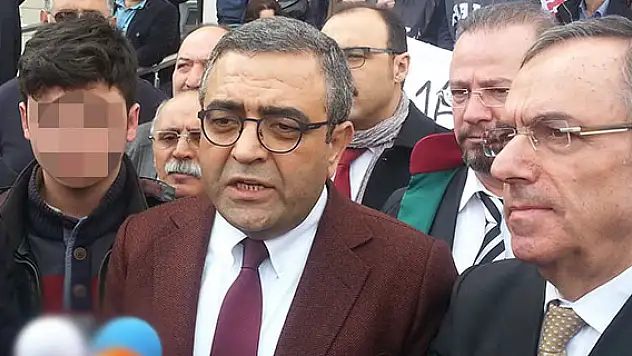 Liseli gencin yargılanmasına başlandı