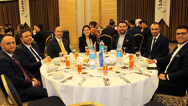Loras Holding ailesi finans kurumlarını iftarda buluşturdu