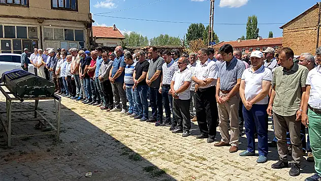 Lösemiden hayatını kaybeden genç doktora acı veda