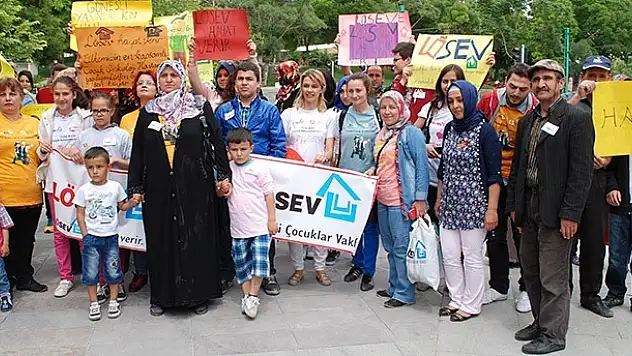 Lösemiye dikkat çekmek için yürüdüler