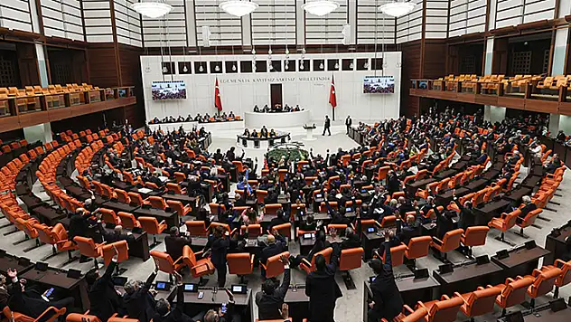 Lübnan tezkeresi TBMM Genel Kurulunda kabul edildi

