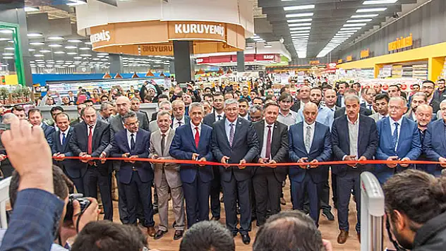M1 AVM'de Artık Adese Var