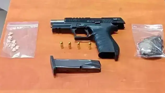 Maça silah ve uyuşturucu ile girmeye çalıştı, yakalandı
