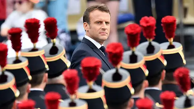 Macron 2 yılda 15 bakan kaybetti