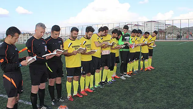 Maçtan önce kitap okudular