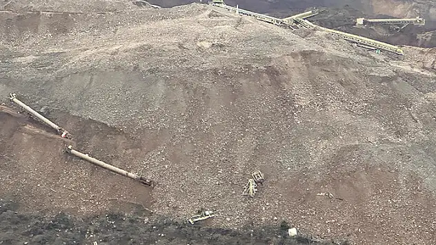 Maden sahasında toprak altında kalan 9 işçiyi arama çalışmalarında 2'nci gün

