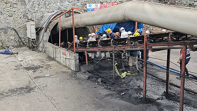 Madende elektrikçi olarak çalışan işçi akıma kapılıp öldü
