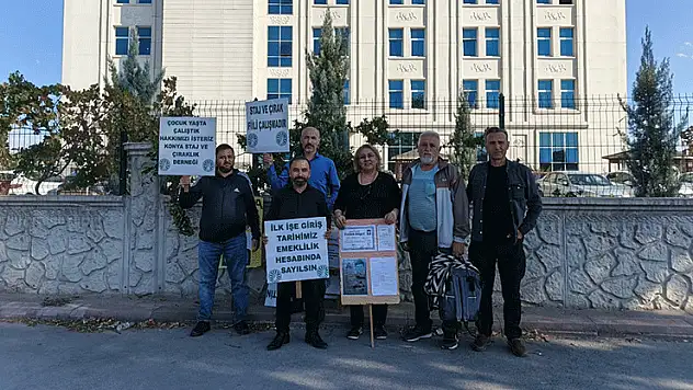 Mağdurlar Konya SGK Önünde İsyan Etti: '7200 Gün Sözü Tutulmalı, Ucube Kanun Bizi Mağdur Ediyor'