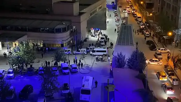 Mahalledeki taşlı, sopalı, bıçaklı kavga hastanede devam etti: 2'si ağır, 5 yaralı
