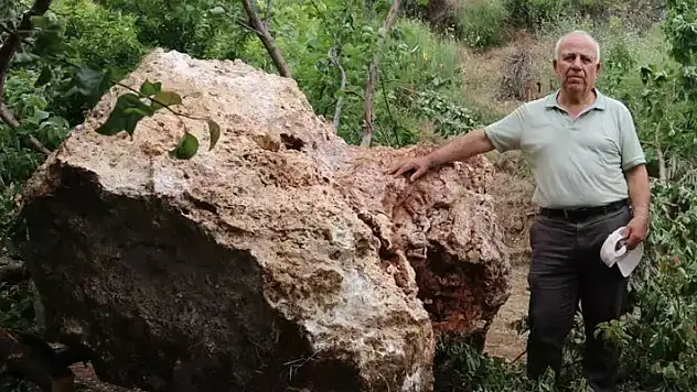 Mahalleli diken üstünde! Gökten 10 tonluk devasa kaya düştü
