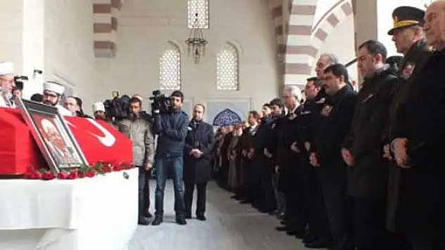 Mahir Kaynak, son yolculuğuna uğurlandı