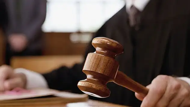 Mahkeme kredi masraflarına faiz işleten bankayı haksız buldu