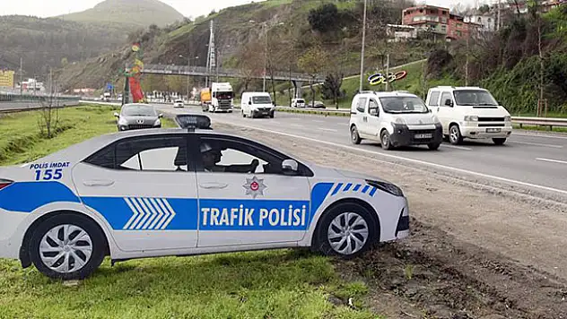 Maket polis araçları kazaları azalttı