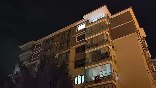Malatya'da 8'inci kattan düşen çocuk öldü
