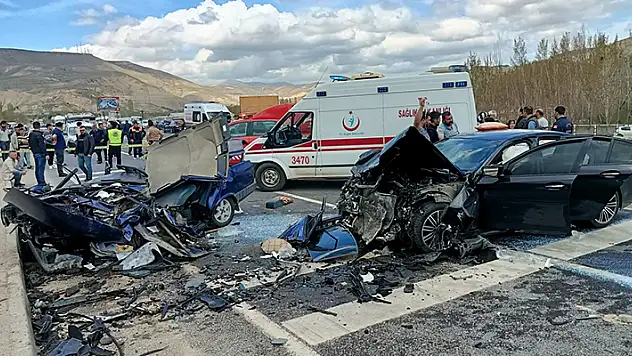 Malatya'da feci kaza: 3 ölü, 5 yaralı
