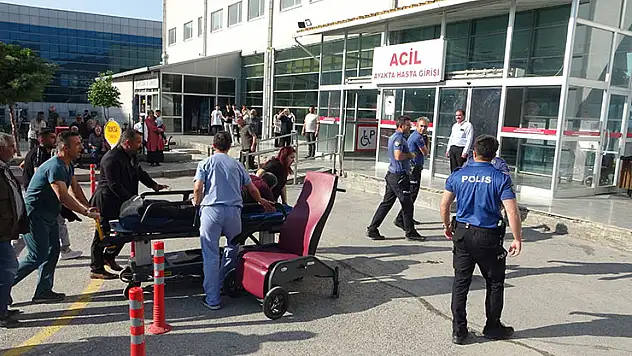 Malatya'da mezarlıkta silahlı ve bıçaklı kavga: 1 ölü, 2 yaralı